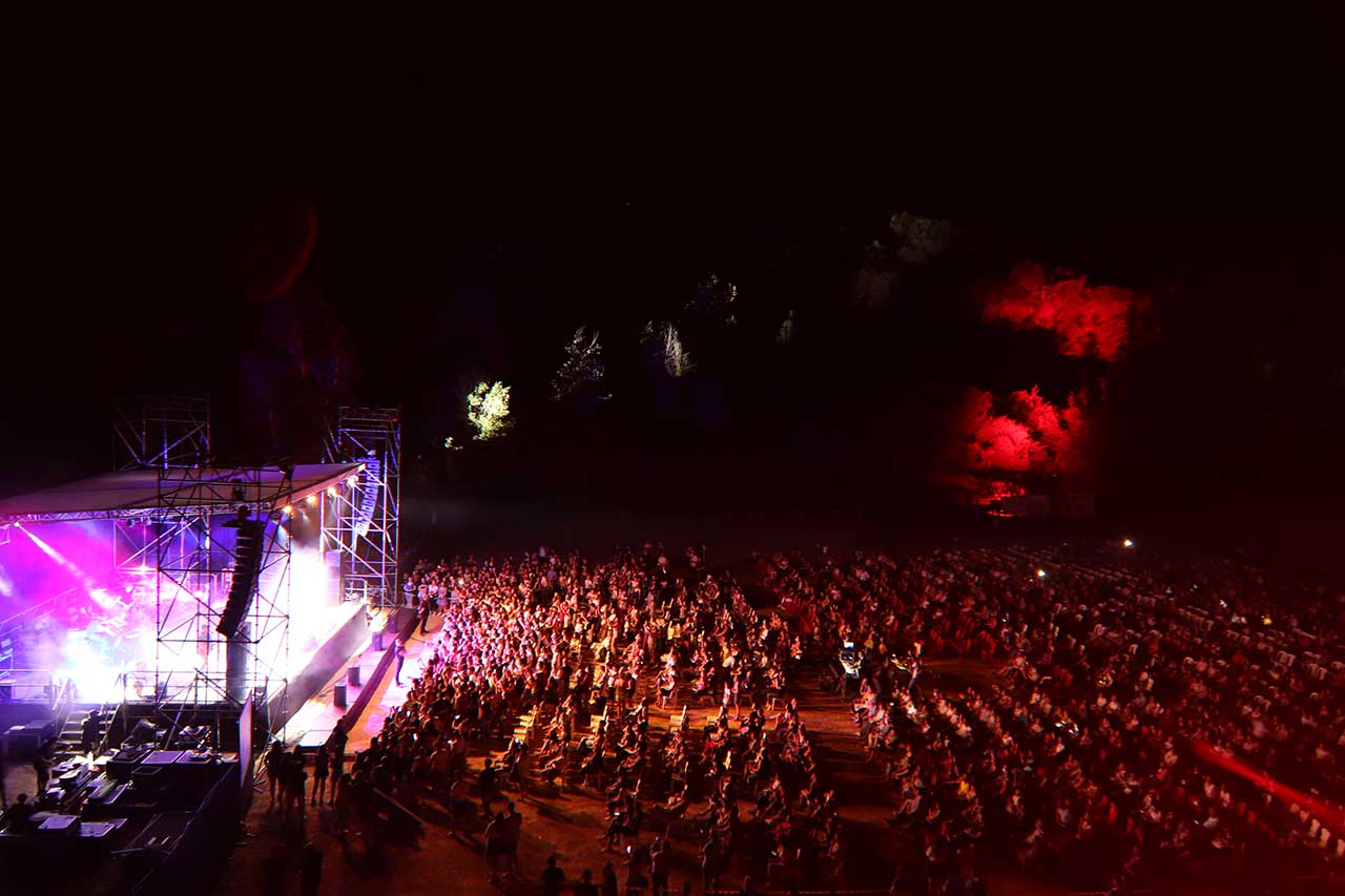 Visuale della platea del concerto di Fabrizio Moro | Incanto d'Estate Festival della Musica d'Autore di San Venanzo